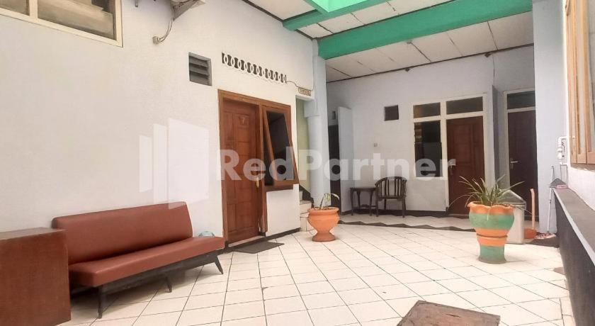 Oyo 3956 Hotel Palem 2 Syariah Malang Exterior photo